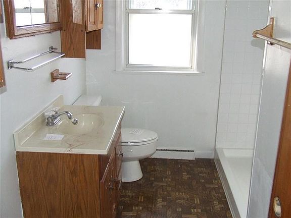 5th image of 9175 N Main St