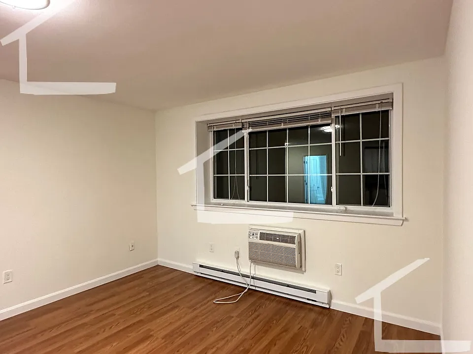 15 Embassy Rd #2D