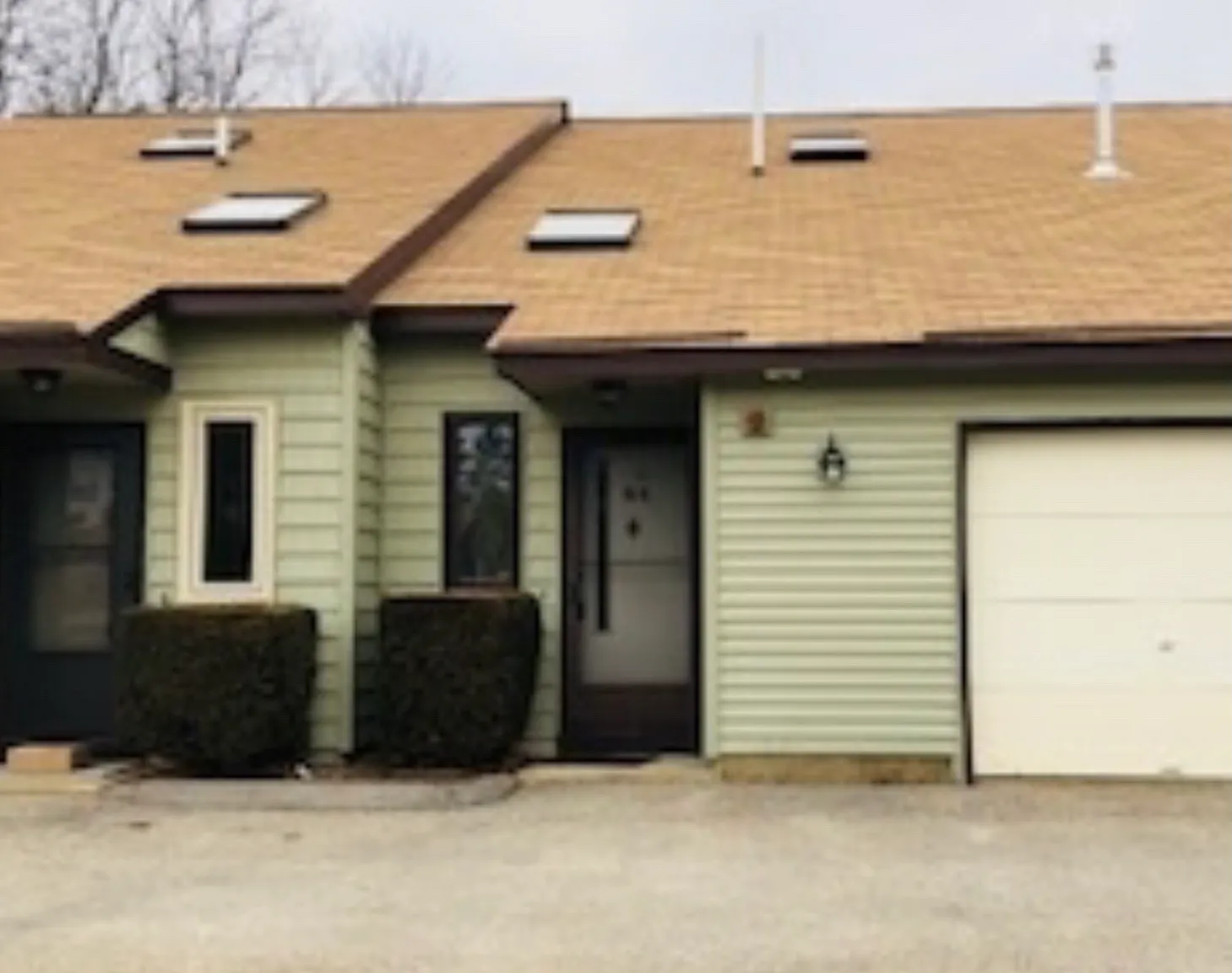 2 bed, 1.5 bath, 1250 sqft, $2,500 — Photo 1
