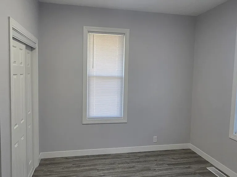 1230 Englewood Ave — Photo 10