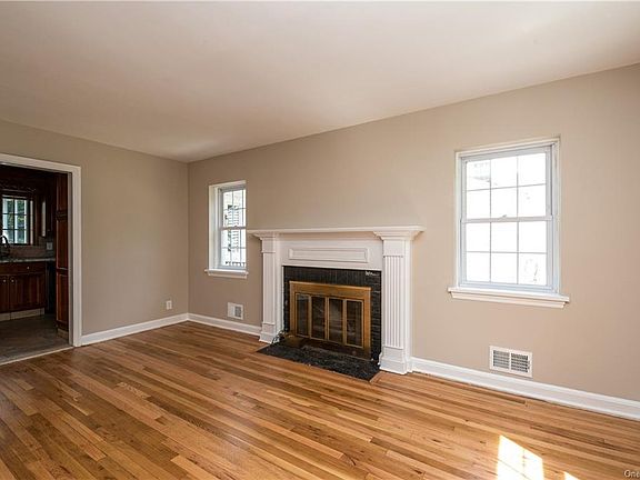 3rd image of 1349 Weaver St