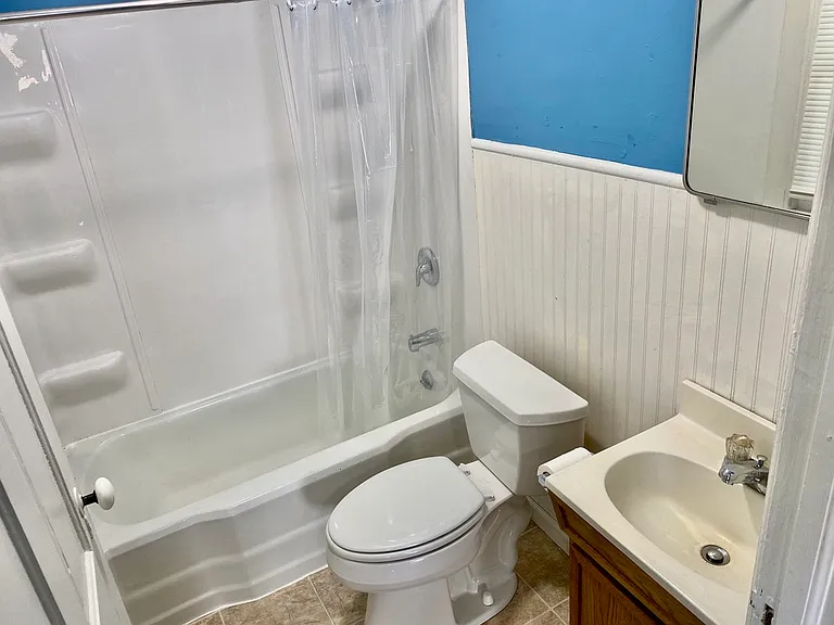 223 W Marion St — Photo 7