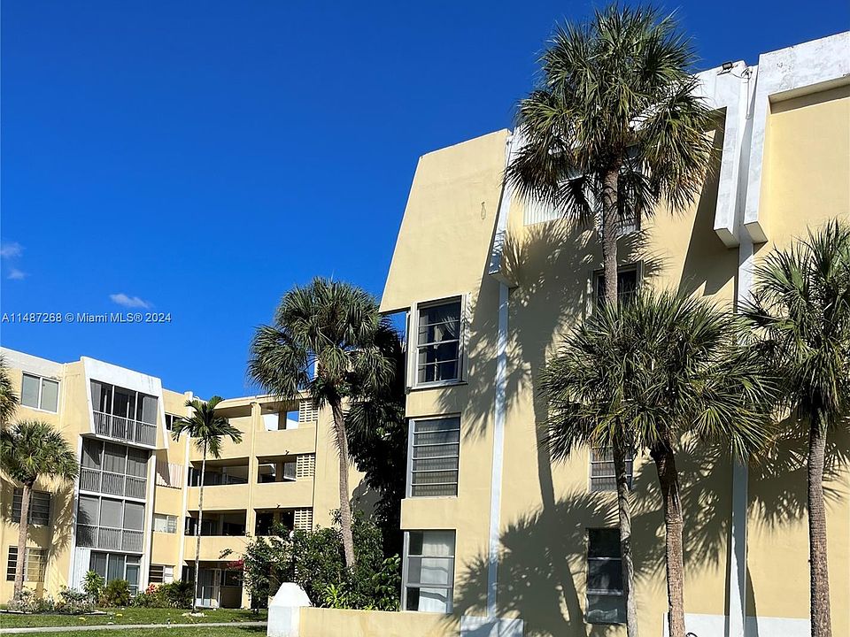 1st image of 950 NE 199th St APT 206