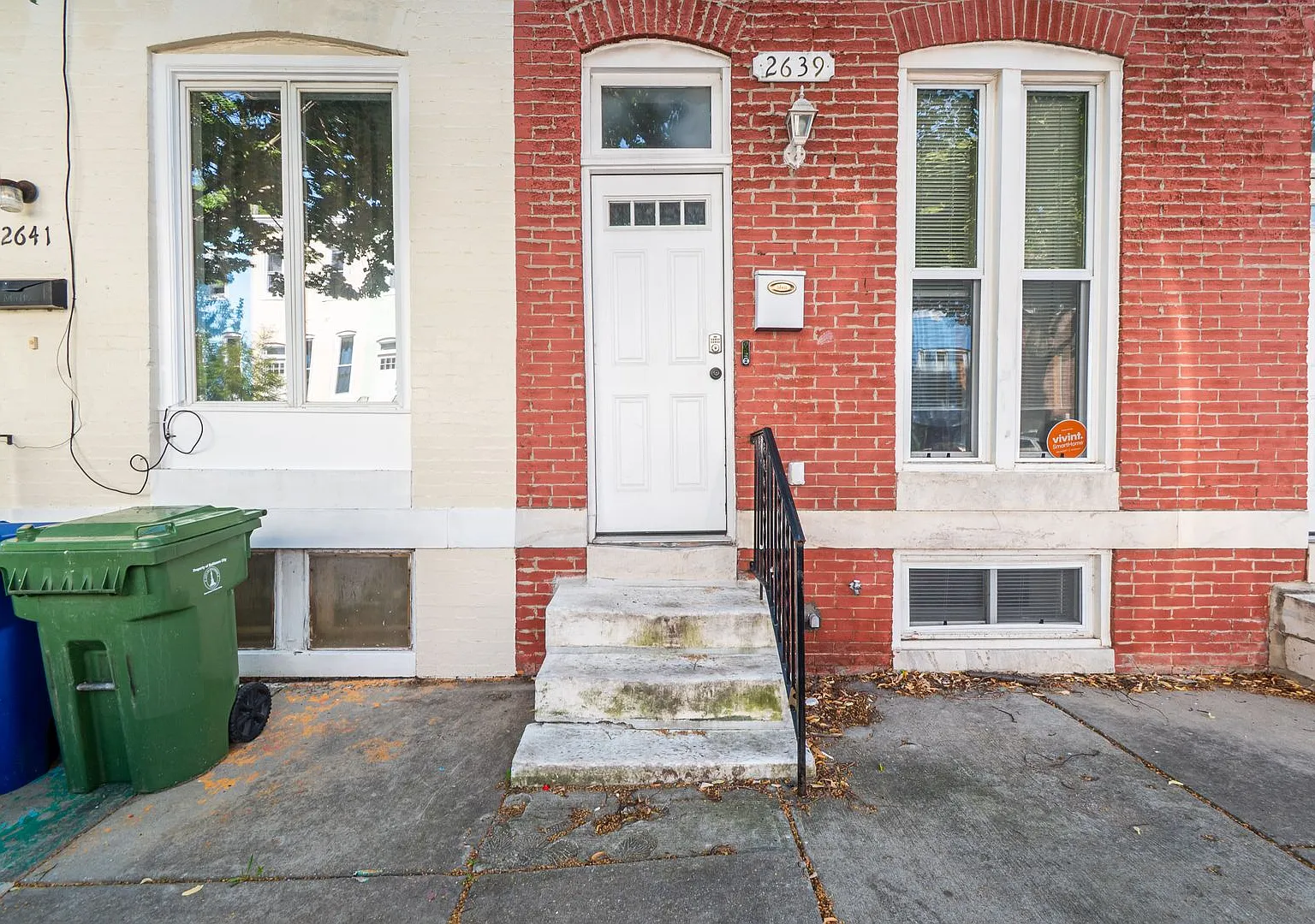 Renovated 3-Bedroom Townhome with Central Air, Updated Kitchen & Fenced Backyard — Photo 2