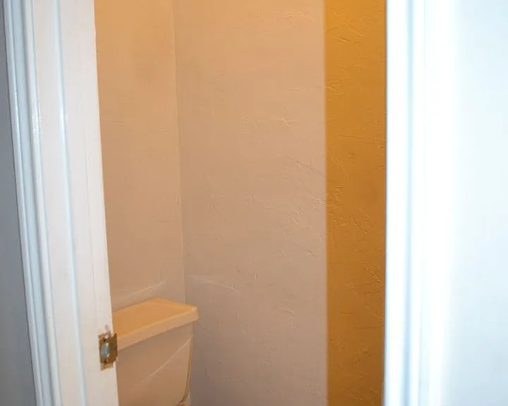 404 Benjamin St — Photo 17