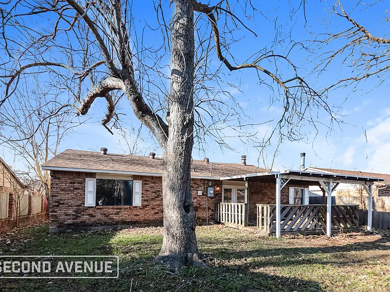 416 Woodcrest Way — Photo 20