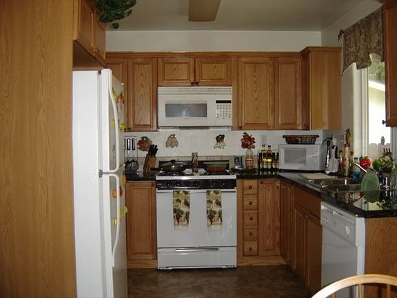 2nd image of 1020 W Latham Ave