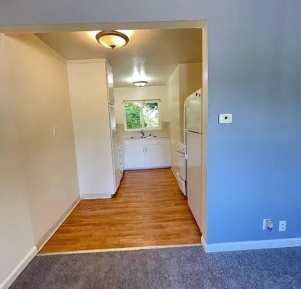 1646 Davis St #9 — Photo 3