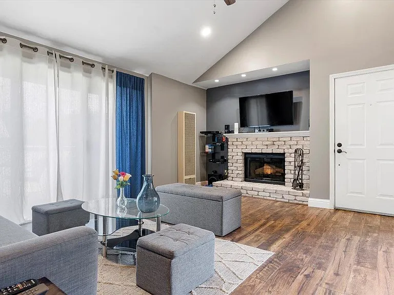 259 Enterprise Dr — Photo 5