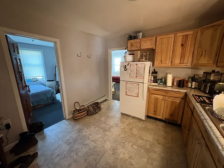 192 Lafountain St #A — Photo 5