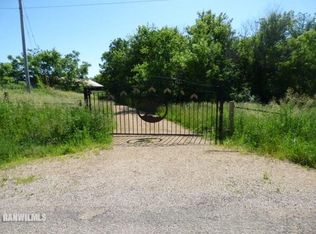 S Blackjack Rd, Hanover, IL 61041