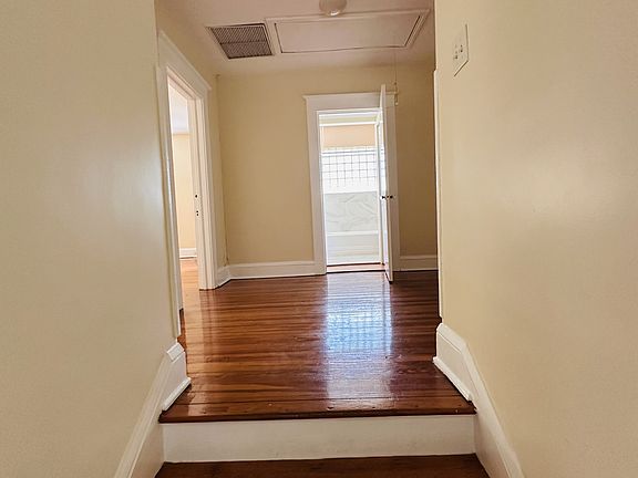 4th image of 2330 Park St Unit B-1