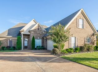 3288 Champion Hills Dr, Southaven, MS 38672