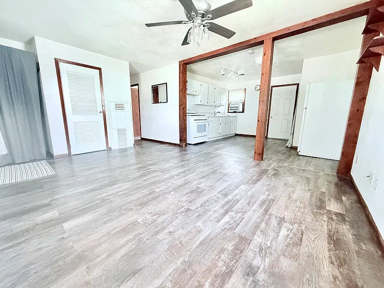 712 Maxwell St — Photo 3
