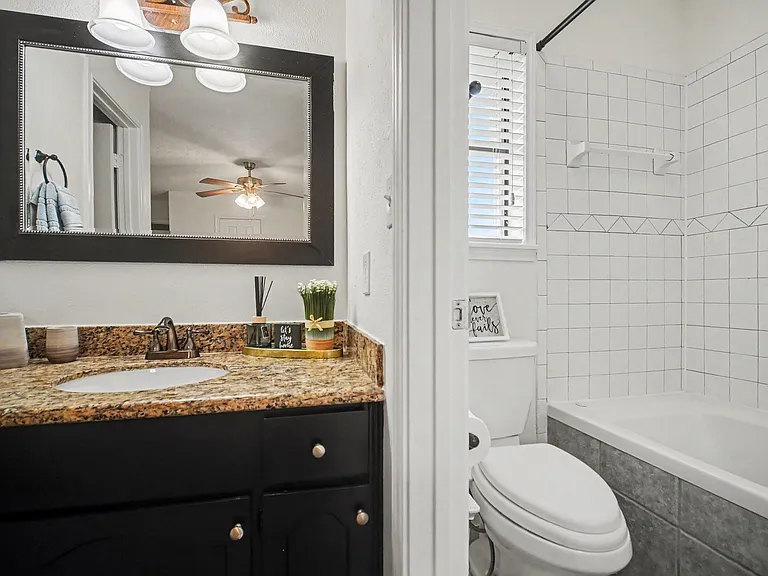 1227 Mission Dr — Photo 17