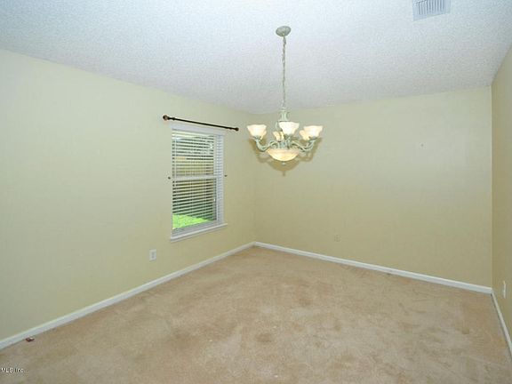 5th image of 4480 Cobblefield Cir W