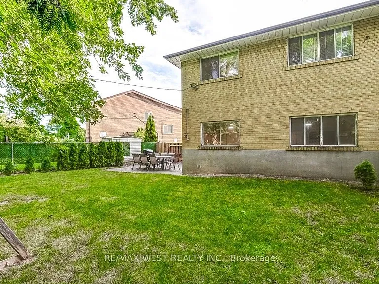 10 Rima Ct — Photo 28