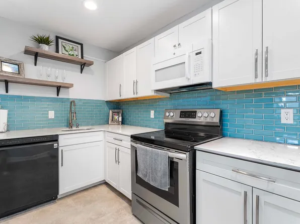 76-6246 Alii Dr #231, Kailua Kona, HI 96740