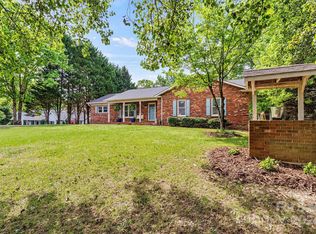 1586 Victorian Hills Cir, Conover, NC 28613