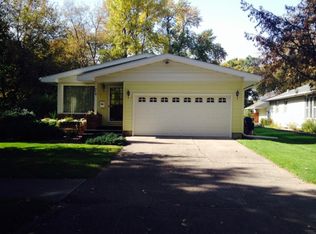 718 Belmont Rd, Grand Forks, ND 58201