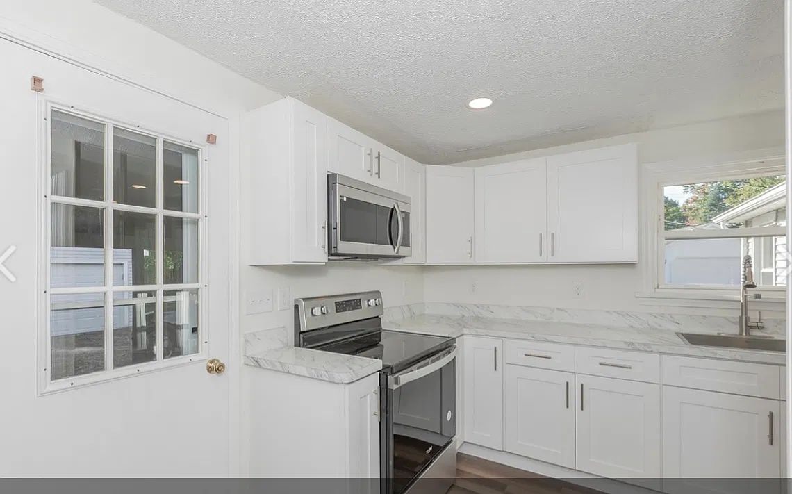 2 bed, 1152 sqft, $2,000 — Photo 2