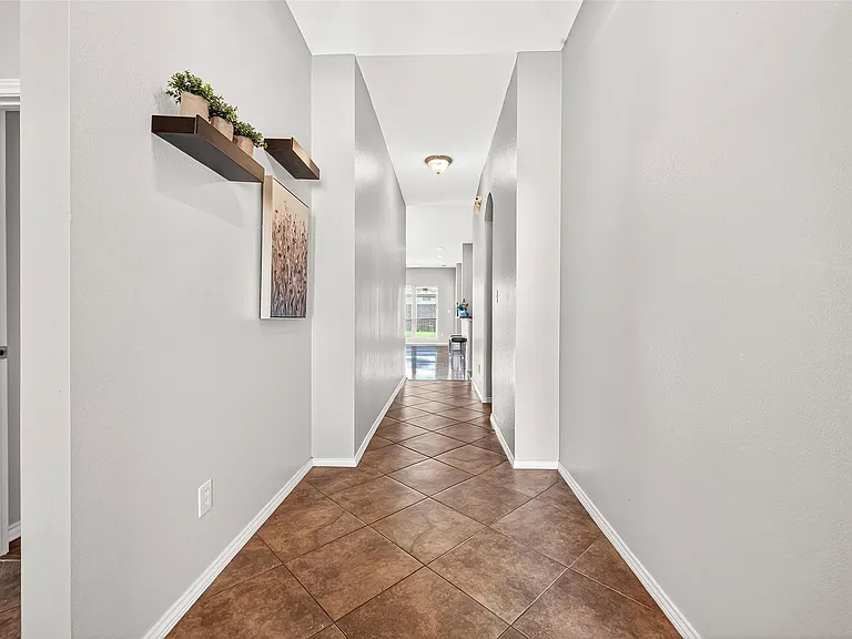 7116 Granger Ridge Ln — Photo 11