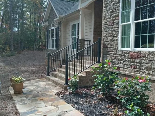 140 Robert Dr, Ellijay, GA 30536