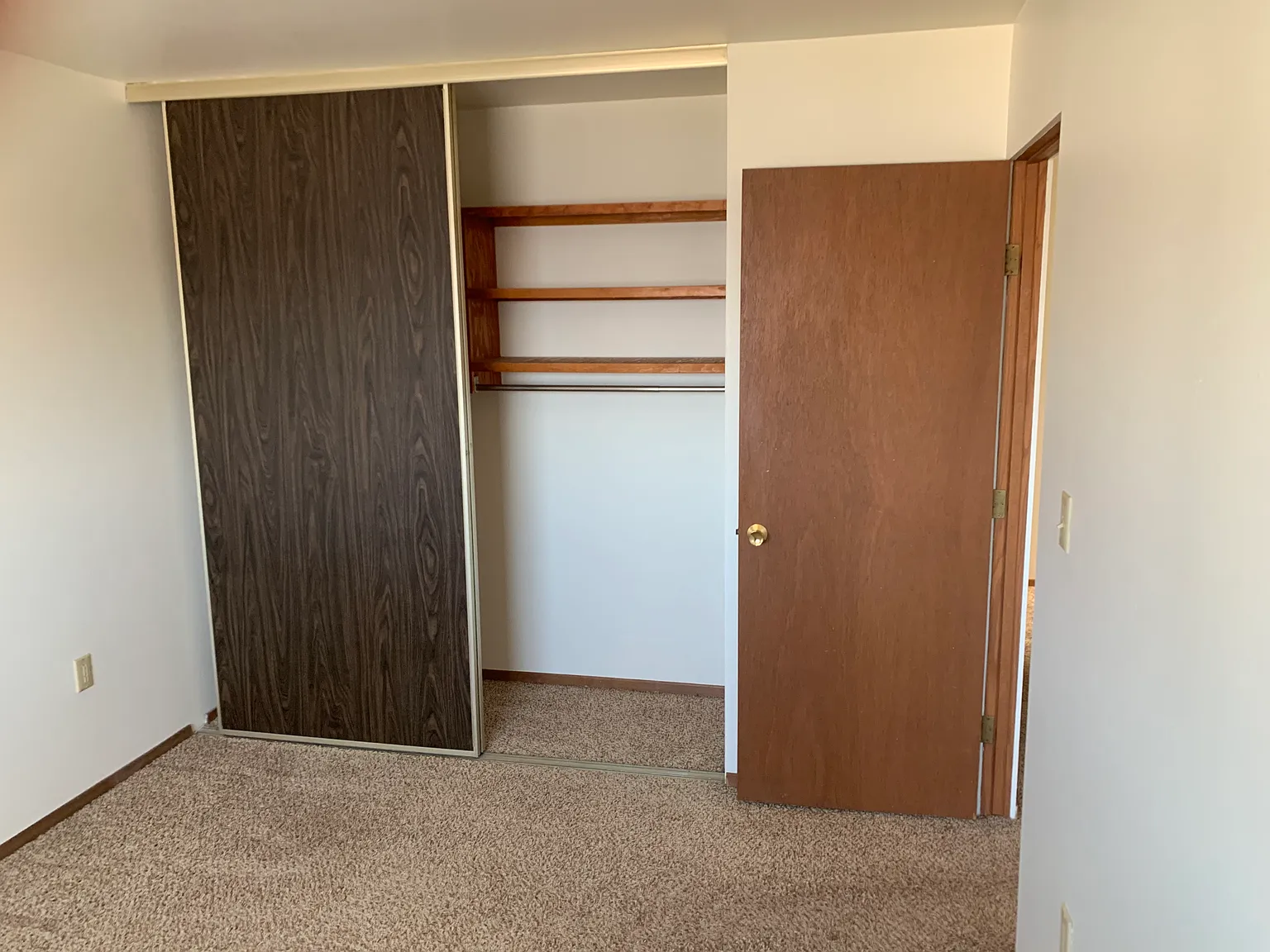 2 bed, 900 sqft, $875 — Photo 4