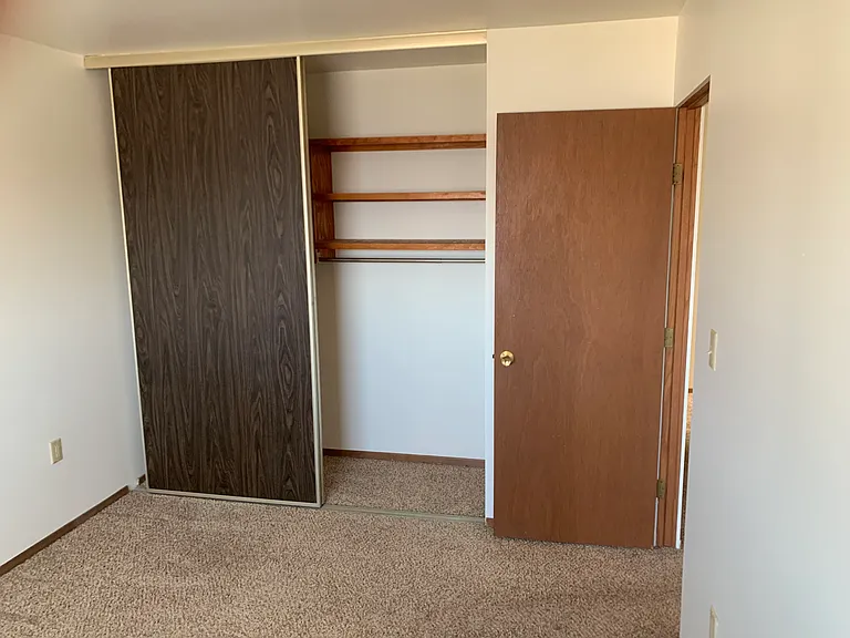 616 Mayflower Ave — Photo 4
