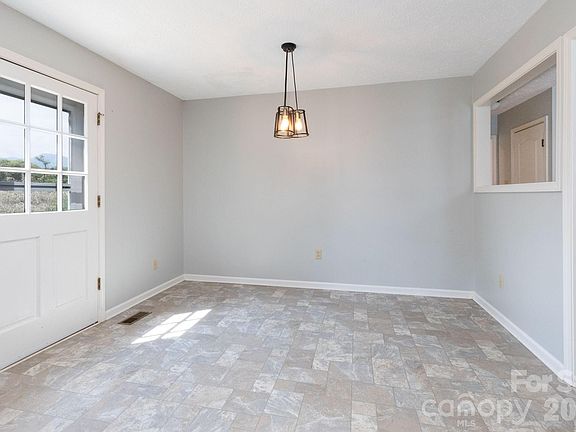 5th image of 751 Bryson Rd
