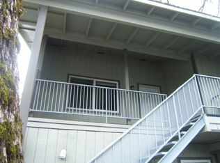 306 NE C St APT C, Grants Pass, OR 97526