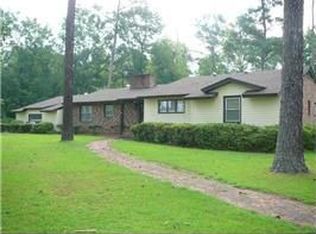 916 Middle Rd, Fayetteville, NC 28312