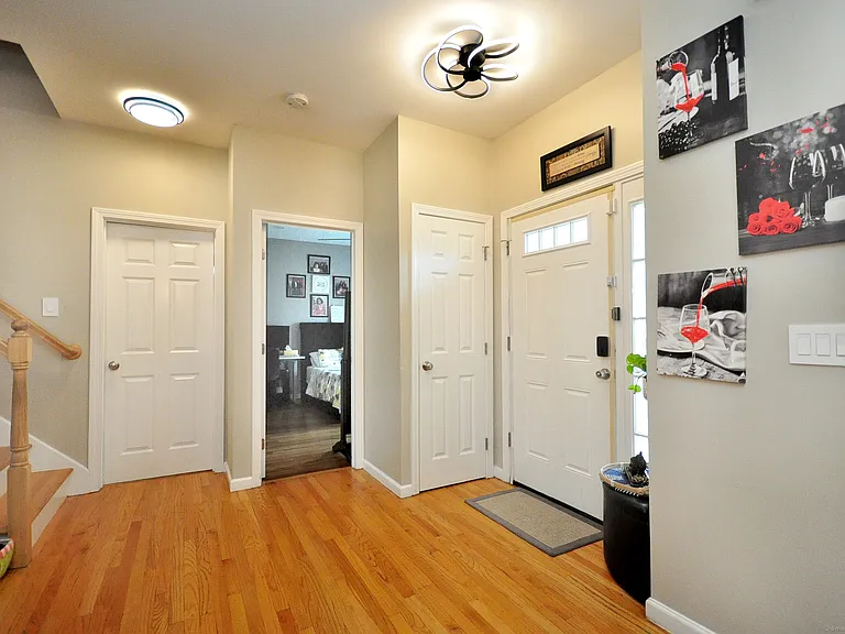 1 Katherine Way #1 — Photo 3