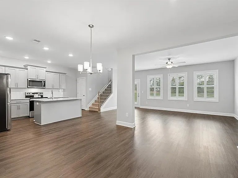 550 Twyla Dr — Photo 7