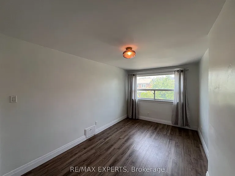 366 Lauder Ave #2 — Photo 7
