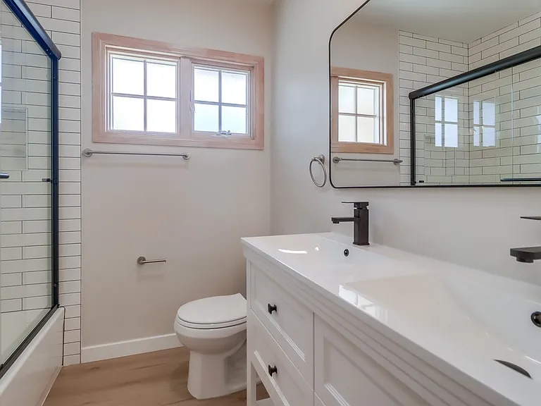 8120 Melrose Ln — Photo 16