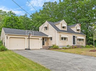3 Butternut Ln, Methuen, MA 01844