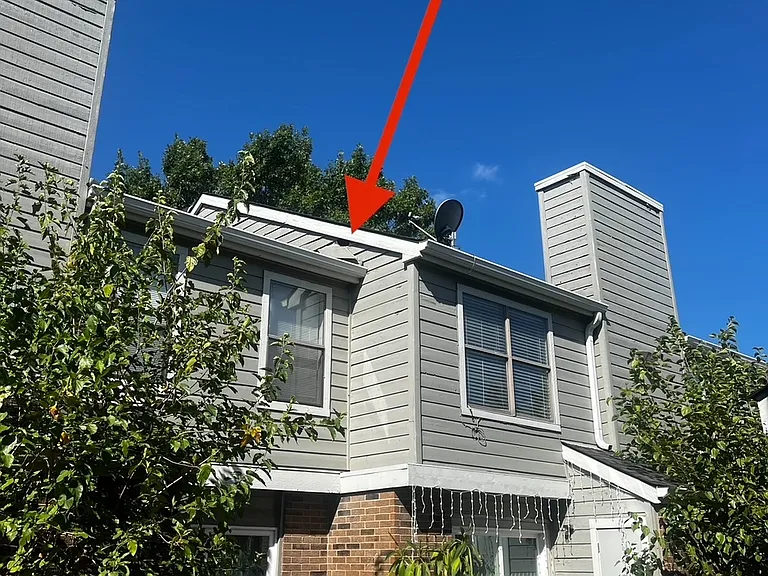 VIEW OF THE BACK OF THE UNIT