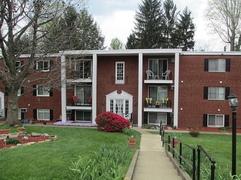 2nd image of 1810 National Rd #204