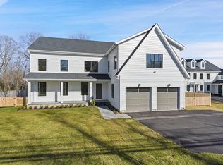 12 Maple Ave N, Westport, CT 06880