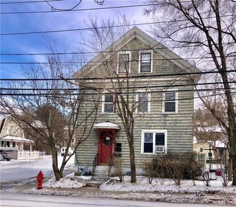 1676 Main St, West Warwick, RI, 02893