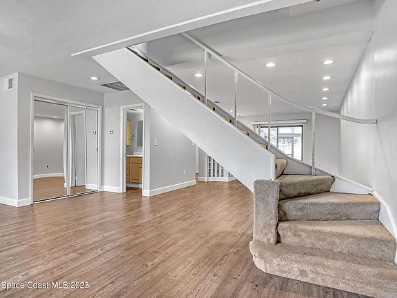 4th image of 31 Fillmore Ct #31