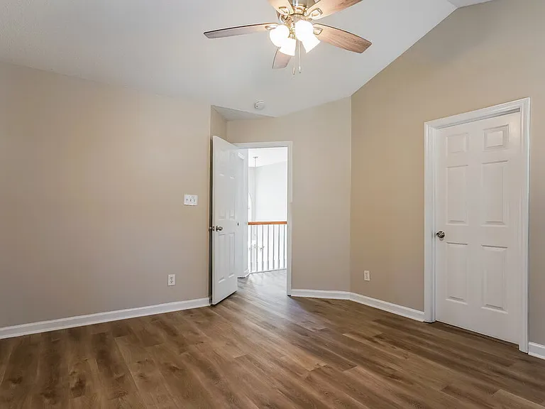 8817 Whitby Ct — Photo 13