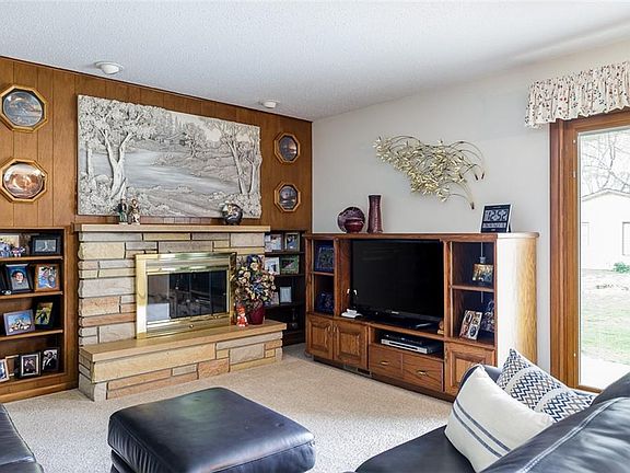 4th image of 1811 Bel Air Dr