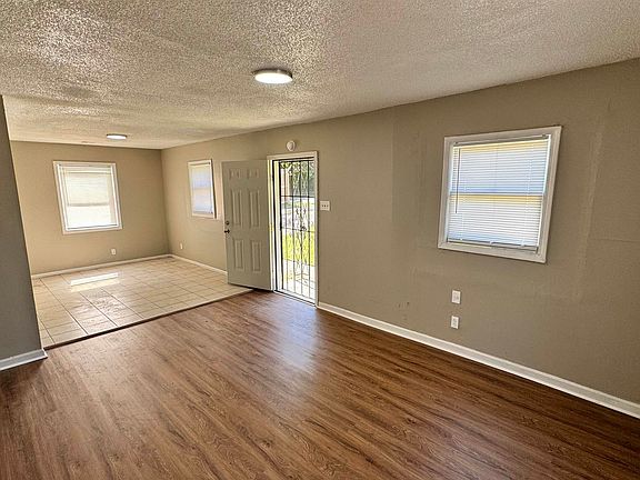 3rd image of 2434 Vollintine Ave