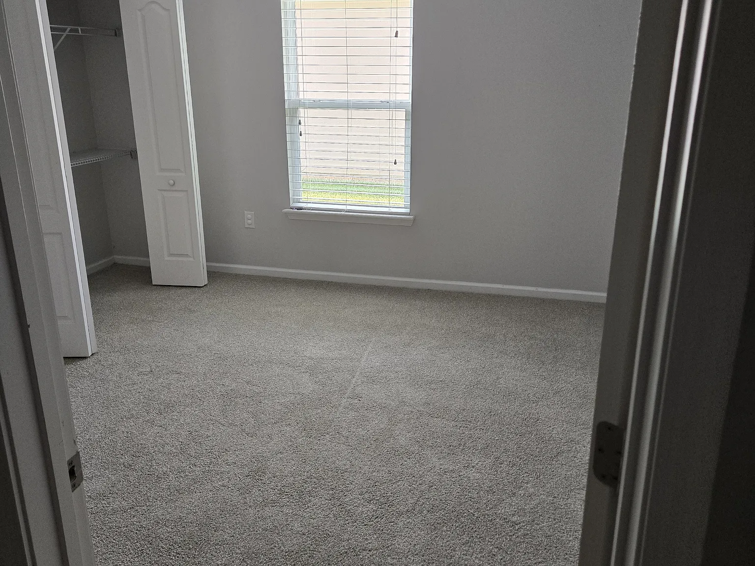 4 bed, 2.5 bath, 2042 sqft, $2,550 — Photo 4