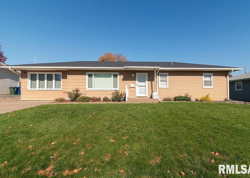 1st image of 1834 W 38th Pl