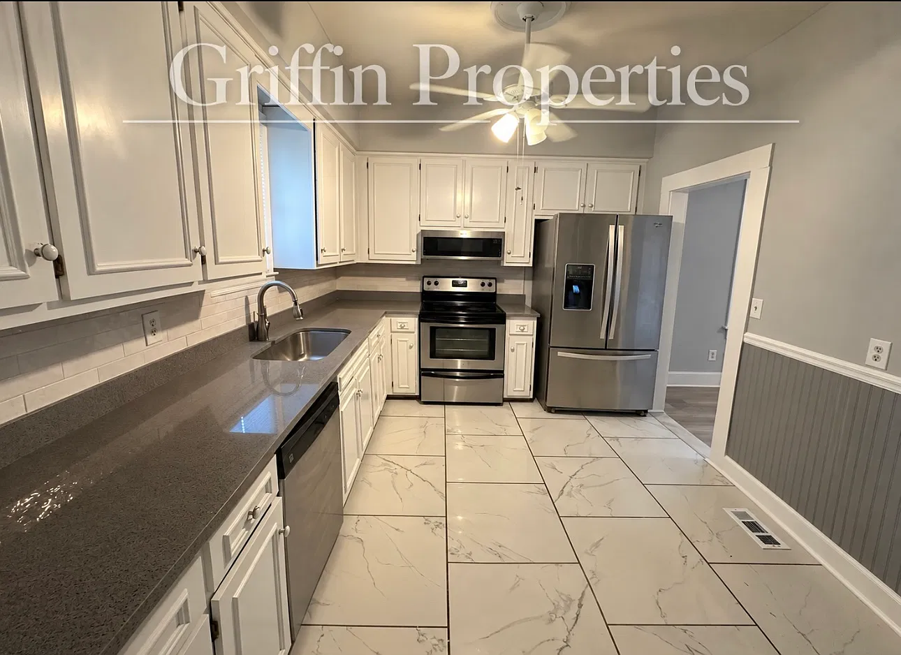 2 bed, 1053 sqft, $1,600 — Photo 2
