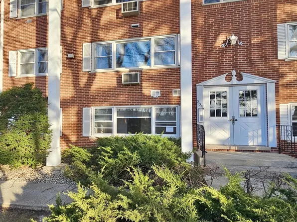205 Country Club DRIVE #1A, Lake Geneva, WI 53147