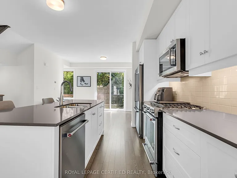 45 Folcroft St — Photo 17